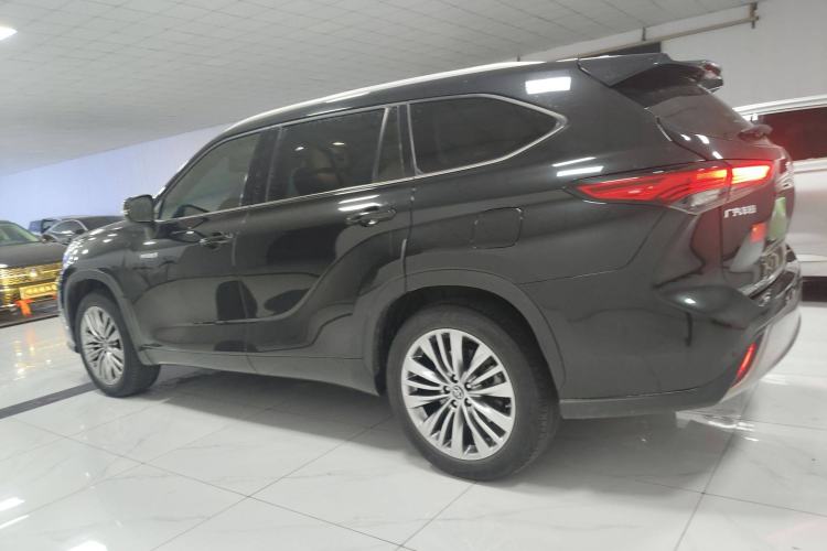 Used Toyota Highlander 2022 Dual-Engine 2.5L Four-Wheel Drive Prestige Version 7 Seats
