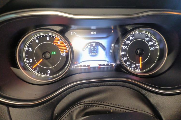 Used  Cherokee 2019 2.0T Two-Wheel Drive Smart Enjoyment Version China V
