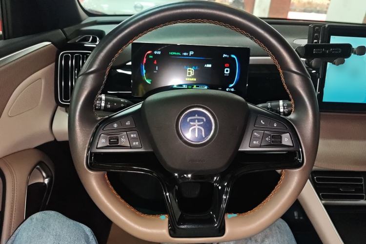 Used BYD Song Pro New Energy 2024 HONOR Edition DM-i 71KM Navigation Model
