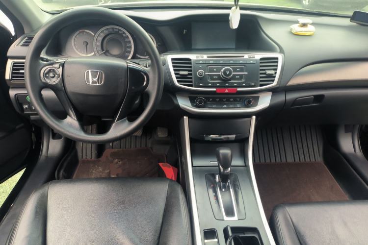 Used Honda Accord 2015 2.0L LX Comfort Edition
