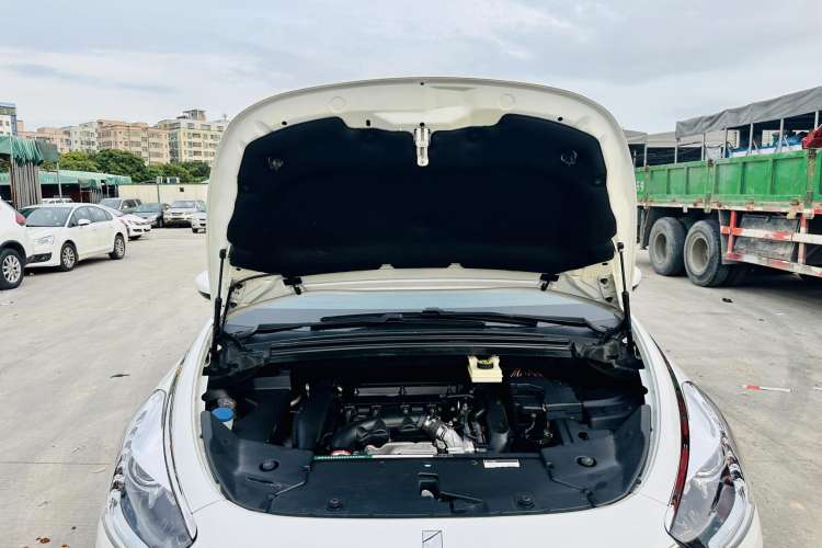 Used  5 2014 1.6T Luxury Edition THP160
