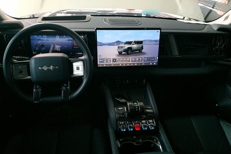 Used  Leopard 5 2023 Navigator Edition