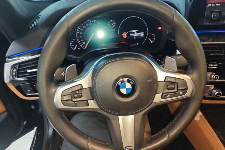 Used BMW 5 Series 2019 Facelifted 530Li Leading Edition M Sport Package