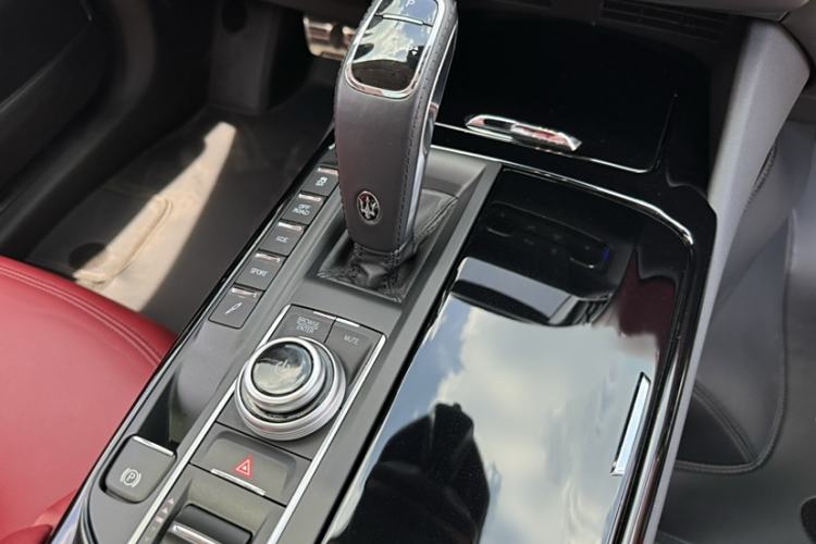 Used Maserati Levante 2022 2.0T GT Sharp Edition
