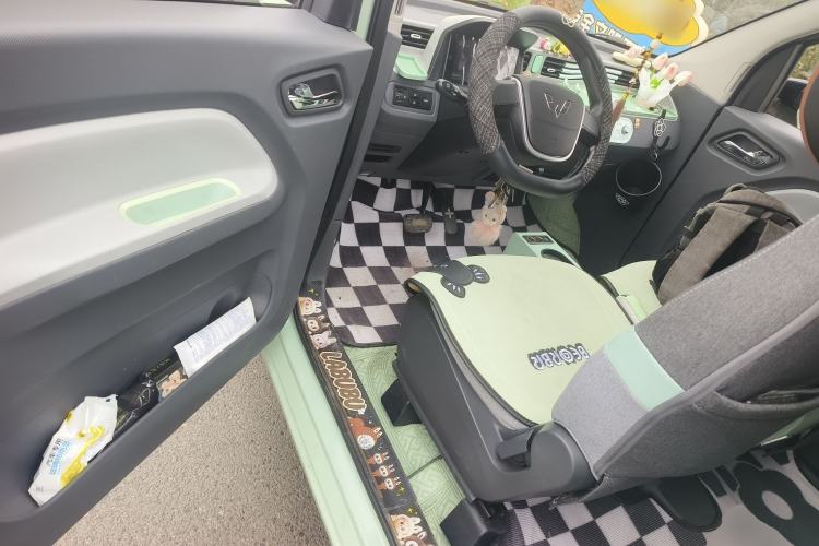 Used Wuling Hongguang MINIEV 2021 Macaron Premium Model – Lithium Iron Phosphate
