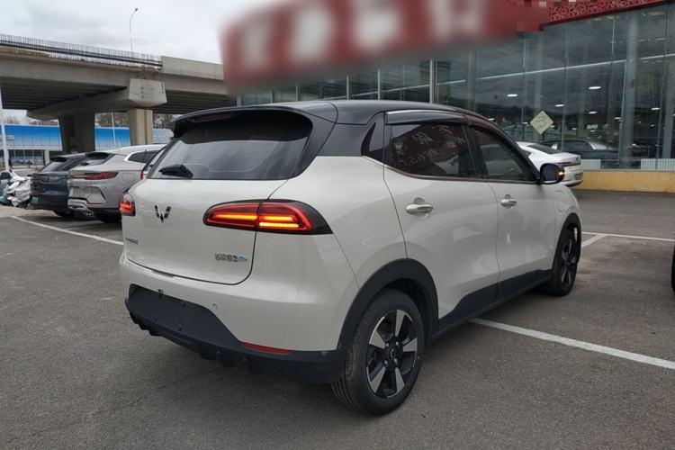 Used Wuling Bingo PLUS 2024 330 km Range Five-Seater Version
