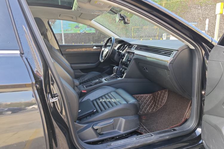 Used Volkswagen Magotan 2018 280TSI DSG Comfort Model
