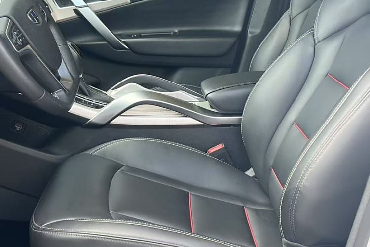 Used Geely Auto Emgrand X7 Sport 2018 1.8TD Automatic Two-Wheel Drive Smart Connect 4G Internet Edition
