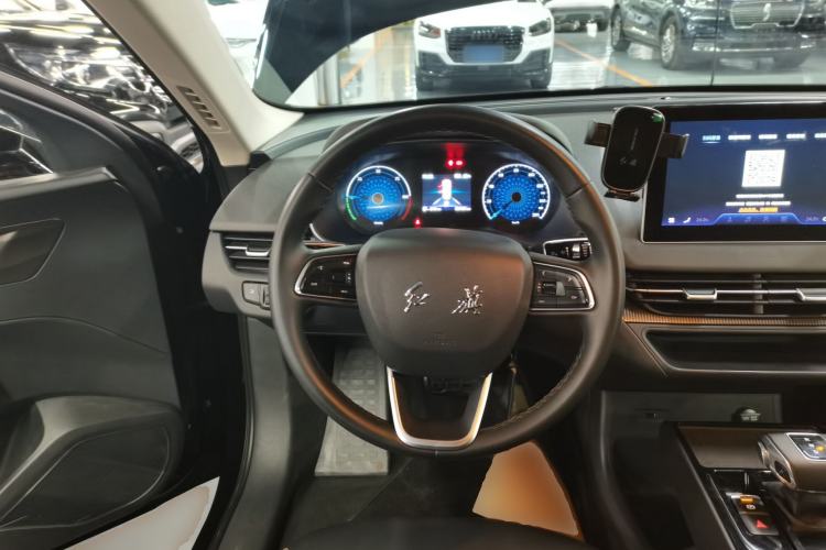 Used Hongqi E-QM5 2022 431 km Charge & Enjoy Edition
