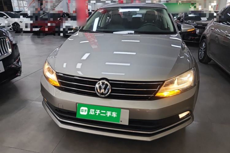 Used Volkswagen Sagitar 2015 1.6L Automatic Comfort Model
