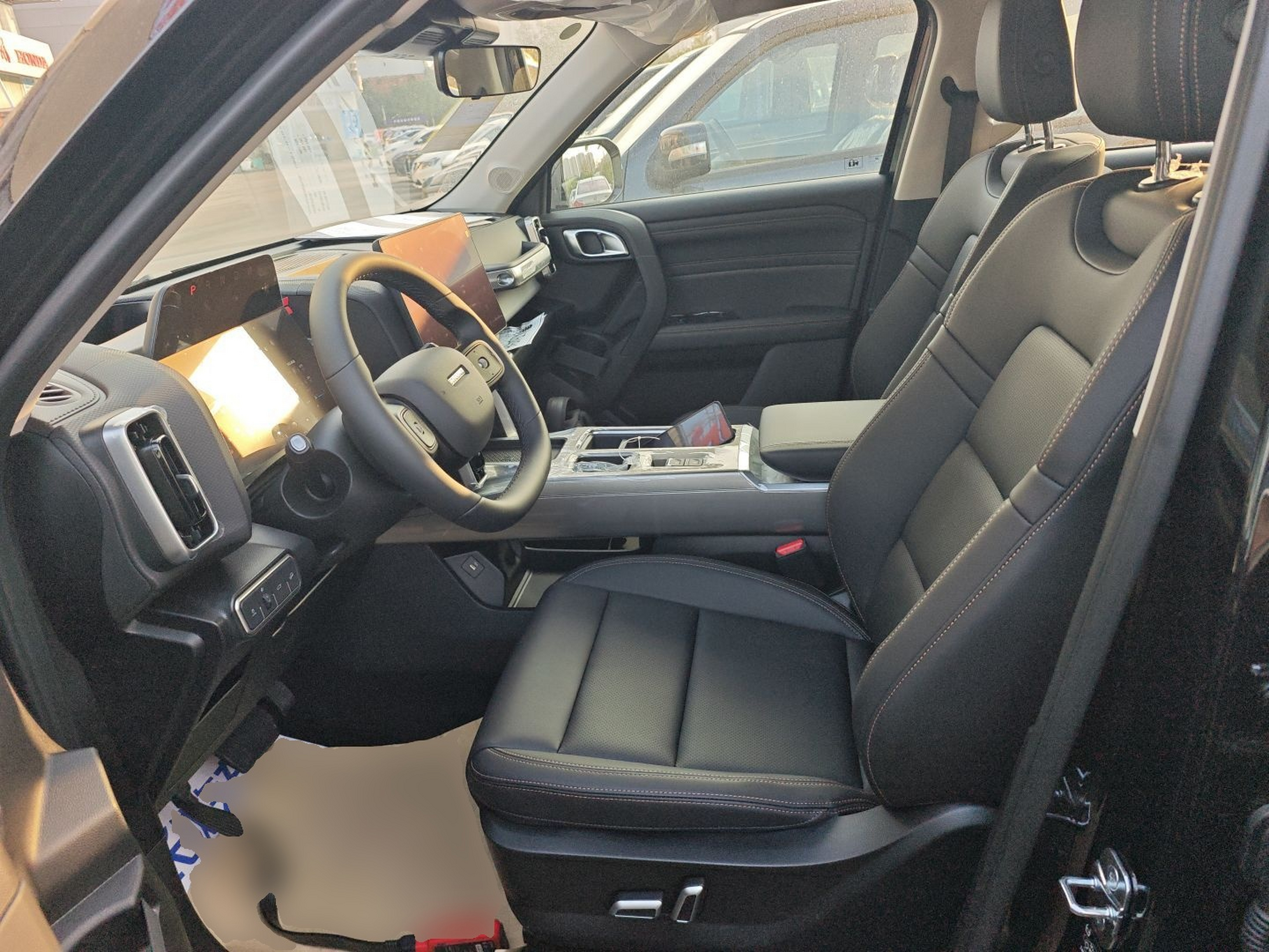 المقاعد الأمامية داخل السيارة