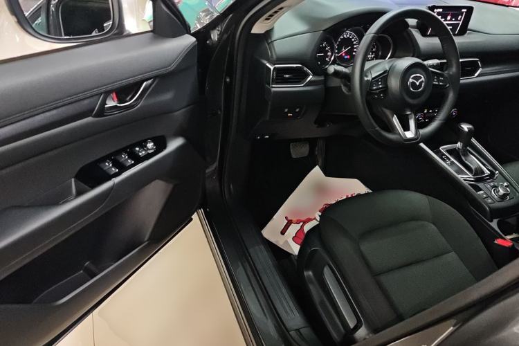 Used Mazda CX-5 2017 2.0L Automatic 2WD ZhiShang Trim China V Standard
