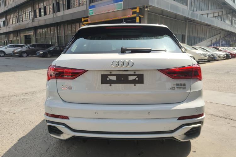 Used Audi Q3 2024 40 TFSI Fashion Dynamic Model
