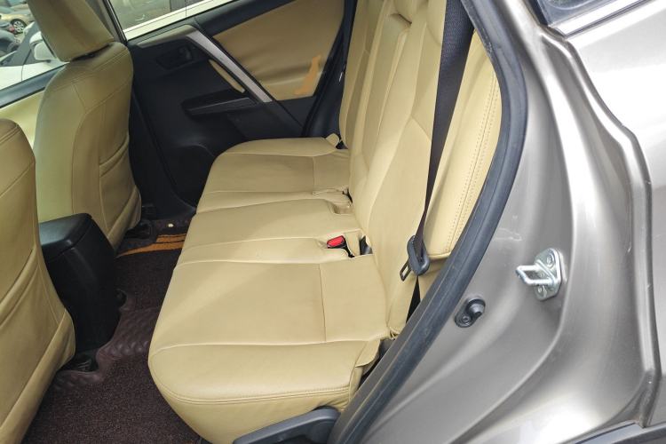 Used Toyota RAV4 2016 2.0L CVT Two-Wheel Drive Urban Edition China V Standard
