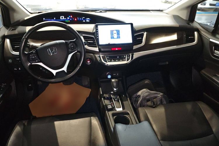 Used Honda Jade 2013 1.8L CVT Luxury Edition 5 seats
