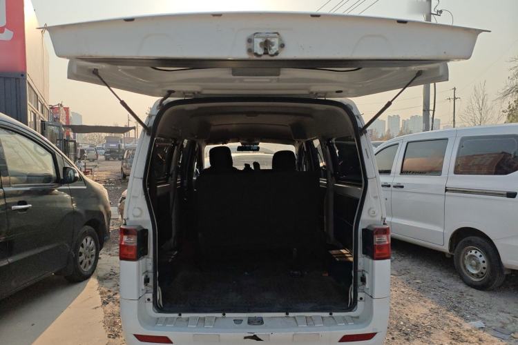 Used Jinbei Gold Hiace M Classic 2022 1.5L Engineering Lion Passenger Vehicle 6 Seats
