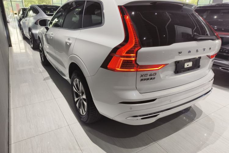 Used Volvo XC60 2023 B5 4x4 Smart Luxury Edition