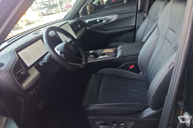 Used GAC Trumpchi GS8 2025 Linghang Series 2.0 TGDI Two-Wheel-Drive Luxury Edition 5 Seats
