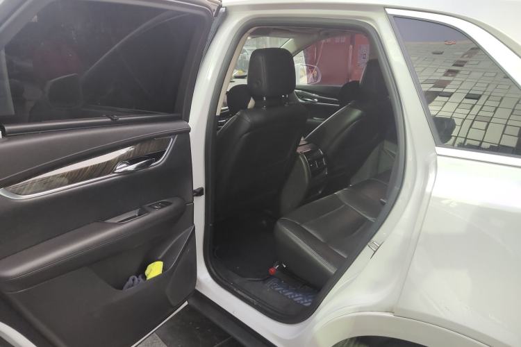 Used Cadillac XT5 2018 25T Luxury Model
