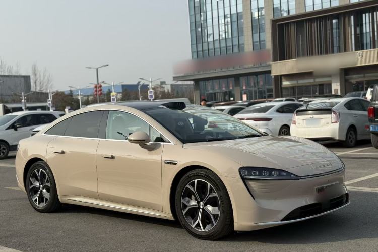 Used Hima Luxeed S7 2025 855 km Max