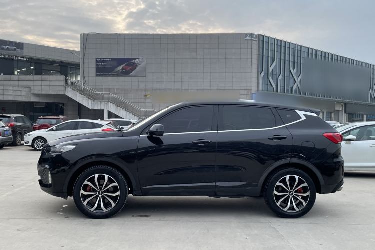 Used Wey VV6 2020 2.0T Two-Wheel Drive Smart Protection+
