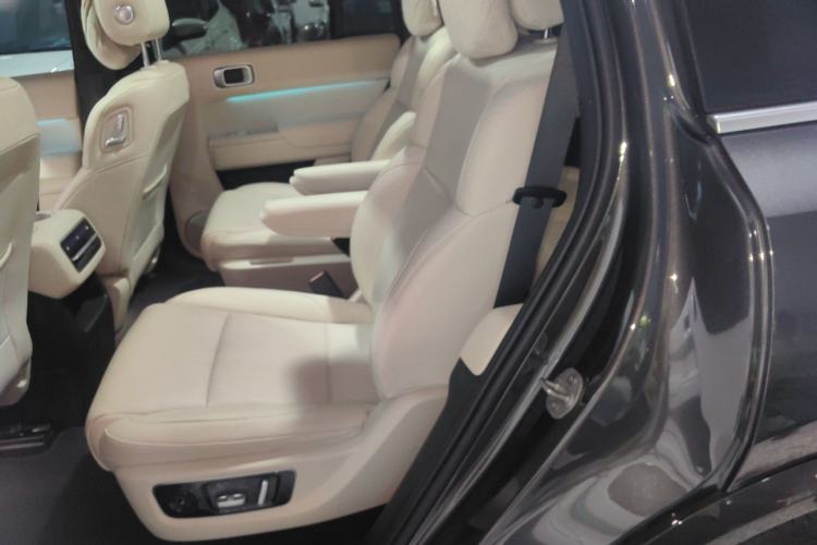 Used Li Auto L8 2023 Pro Model