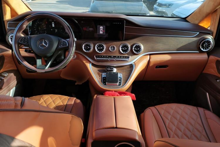 Used Mercedes-Benz Vito 2021 2.0T Elite Version 7 Seats
