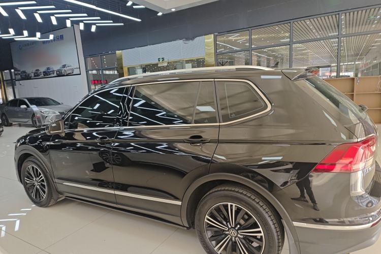 Used Volkswagen Tiguan L 2021 330TSI Automatic Two-Wheel Drive Smart Edition