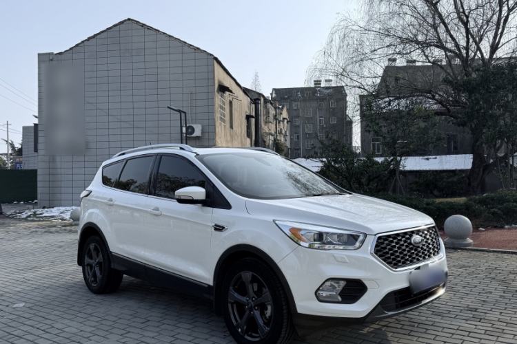 Used Ford Kuga 2019 EcoBoost 180 Two-Wheel-Drive Titanium Plus Model China V Standard