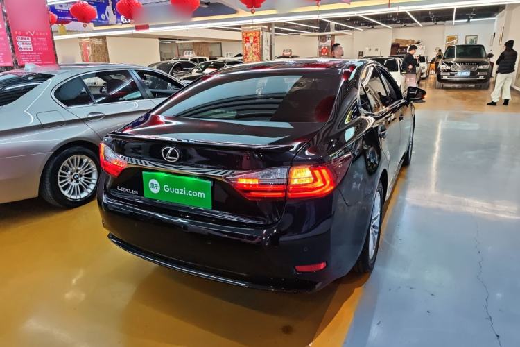 Used Lexus ES 2016 200 Midnight Special Limited Edition

