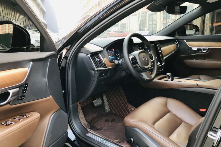 Used Volvo S90 2024 B5 Zhiyi Luxury Edition