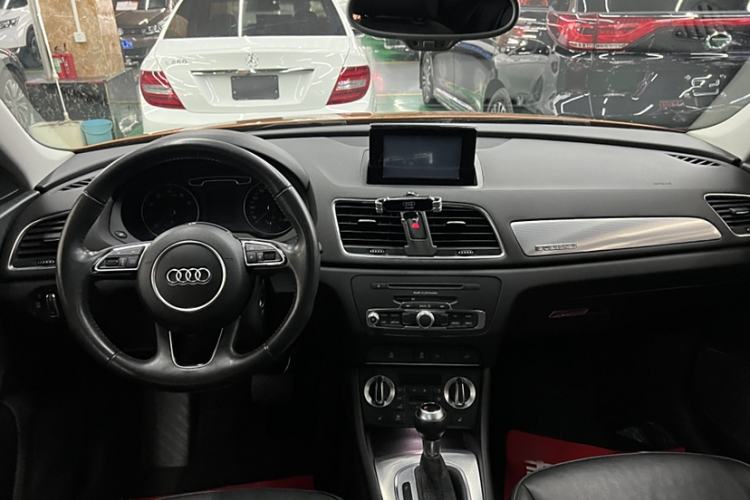 Used Audi Q3 2015 35 TFSI Comfort Model
