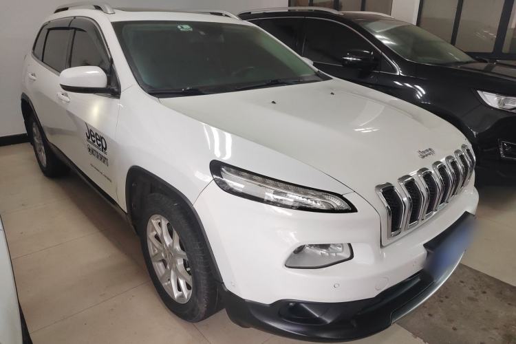 Used  Cherokee 2016 2.0L Superior Edition
