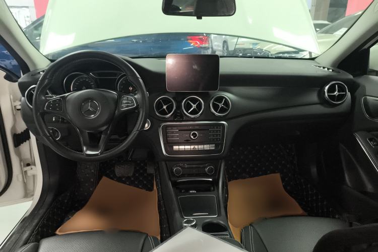 Used Mercedes-Benz GLA 2017 GLA 200 Fashion Model
