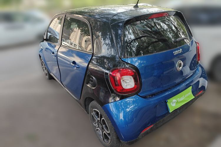 Used  forfour 2016 0.9T 66 kW Pioneer Edition