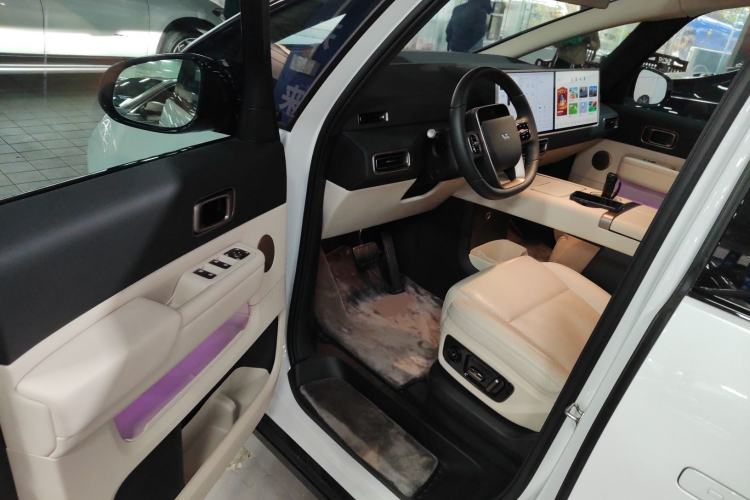 Used Li Auto MEGA 2025 Home Family Special Edition