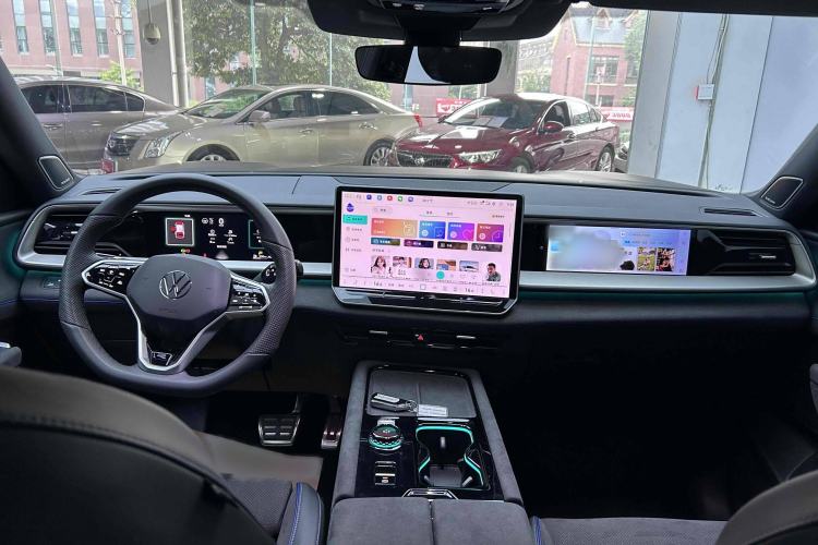 Used Volkswagen Teramont 2025 Tiguan Pro 450TSI Four-Wheel Drive Summit Edition
