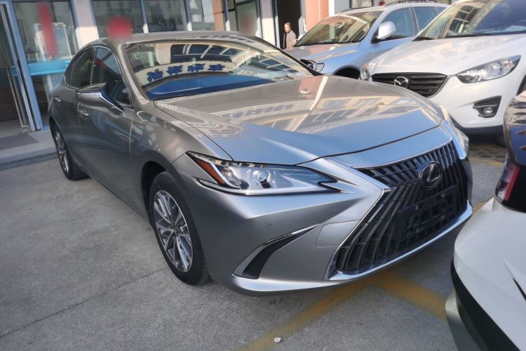 Used Lexus ES 2022 200 Excellence Edition
