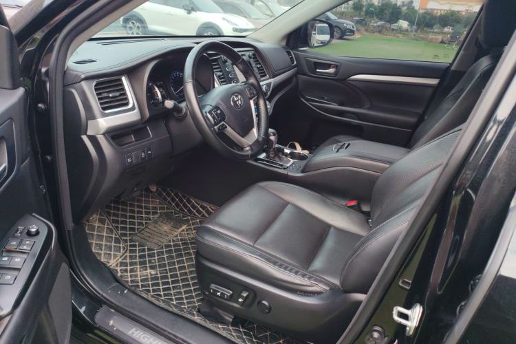 Used Toyota Highlander 2018 2.0T Four-Wheel Drive Luxury Edition 7 Seats China V Emission Standard