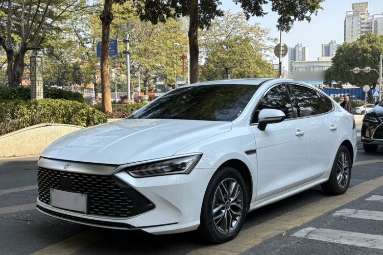 Used BYD Qin PLUS 2023 Champion Edition DM-i 120KM Excellence Model
