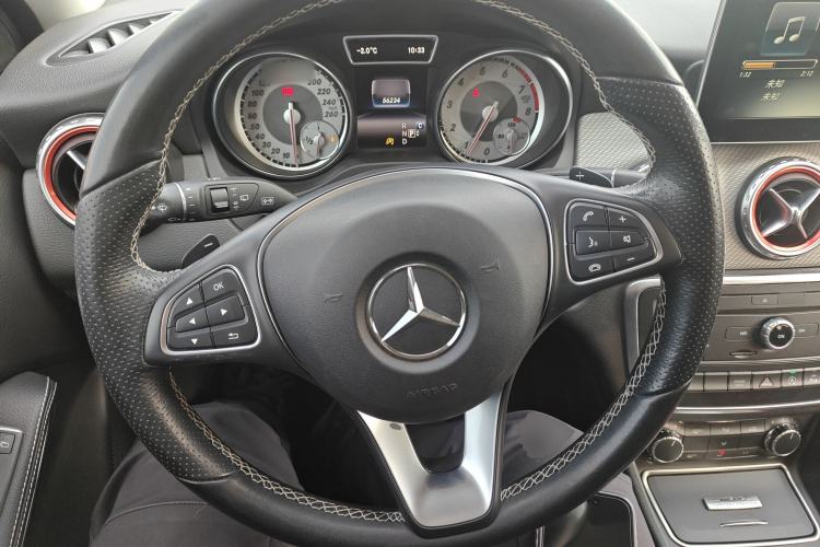 Used Mercedes-Benz GLA 2016 GLA 200 Fashion Model