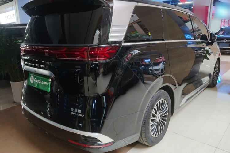 Used Denza D9 2024 DM-i 980 Four-Wheel Drive Flagship Model