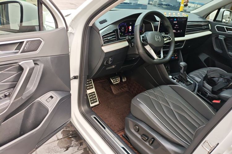 Used Volkswagen Tiguan L 2023 330TSI Automatic Two-Wheel Drive R-Line Enjoyment Edition
