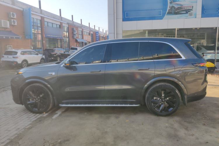 Used Li Auto L8 2023 Air model
