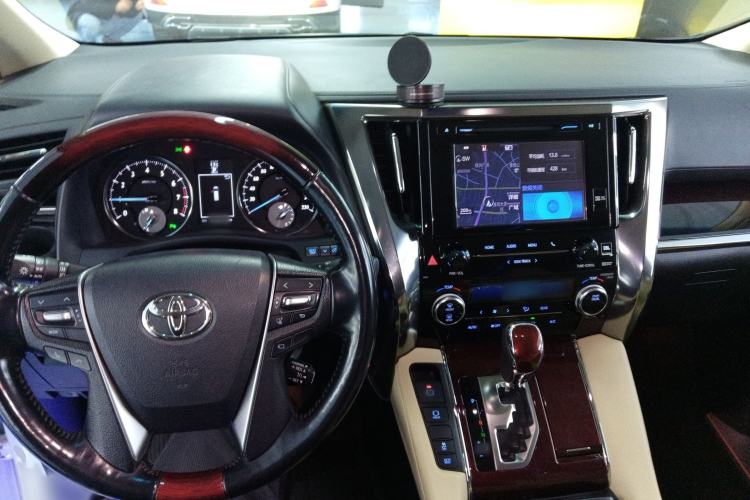 Used Toyota Alphard 2018 3.5L Luxury Edition
