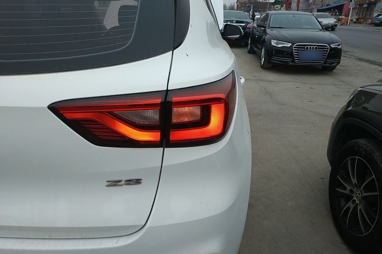 Used MG ZS 2018 1.5L Automatic Luxury Edition China V Standard
