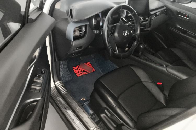 Used Toyota IZOA 2021 2.0L Enjoy Edition
