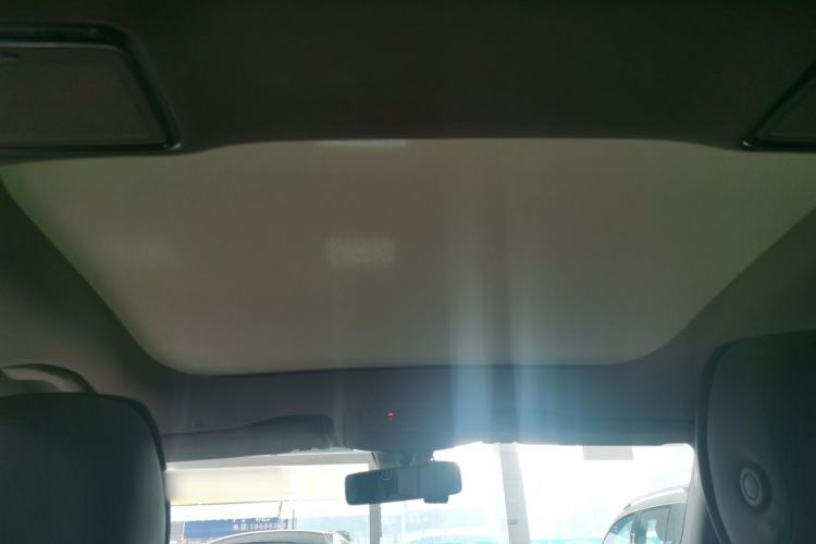 Used Mercedes-Benz E-Class 2019 E 300 L Sporty and Stylish Model
