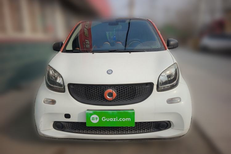 Used  fortwo 2015 1.0L 52 kW hardtop Dynamic version
