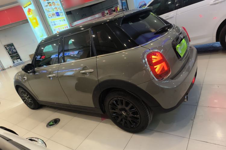 Used  MINI 2019 1.5T COOPER Classic Edition Five-Door Version
